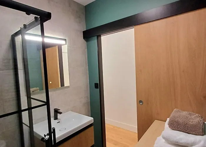 The Brut - Avenue De Champagne * エペルネー