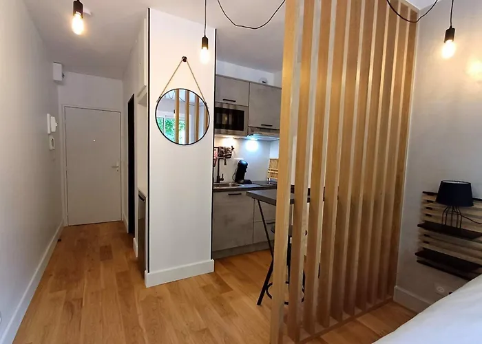 The Brut - Avenue De Champagne アパート